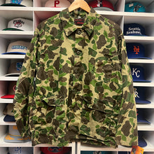 Load image into Gallery viewer, Vintage Camouflage Hunting Button-Up Shirt L