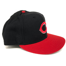 Load image into Gallery viewer, Vintage Cincinnati Reds New Era Fitted Hat 7 5/8