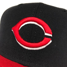 Load image into Gallery viewer, Vintage Cincinnati Reds New Era Fitted Hat 7 5/8