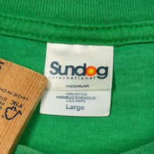 Load image into Gallery viewer, Vintage 2002 Green Day Kiss Me I&#39;m Punk Shirt S