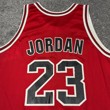Load image into Gallery viewer, Vintage Michael Jordan Chicago Bulls Champion Jersey XL