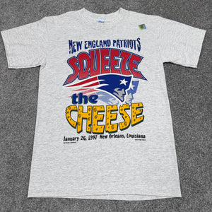 Vintage New England Patriots Squeeze the Cheese Shirt XS/S
