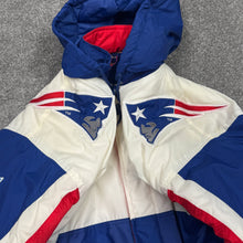 Load image into Gallery viewer, Vintage New England Patriots Apex One Puffer Jacket M