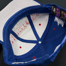Load image into Gallery viewer, Vintage New England Patriots Starter Snapback Hat