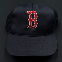 Load image into Gallery viewer, Vintage Boston Red Sox Mesh Plain Logo Snapback Hat