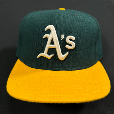 Vintage Oakland Athletics New Era Fitted Hat 7 3/4