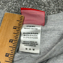 Load image into Gallery viewer, Vintage New England Patriots SB38 Champions Reebok Sweatshirt M