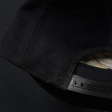 Load image into Gallery viewer, Vintage Green Bay Packers Black Snapback Hat