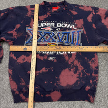 Load image into Gallery viewer, Vintage New England Patriots SB38 Reebok Sweatshirt