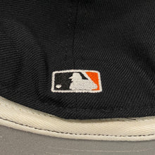 Load image into Gallery viewer, Vintage San Francisco Giants New Era Fitted Hat 7 3/4