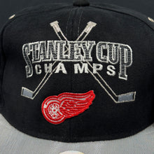 Load image into Gallery viewer, Vintage 1998 Detroit Red Wings Stanley Cup Champions Starter Strapback Hat