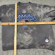Load image into Gallery viewer, Vintage New England Patriots SB39 Champions Sweatshirt 2XL