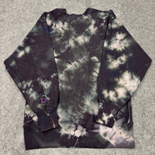 Load image into Gallery viewer, Vintage Connecticut College Custom Champion Sweatshirt L