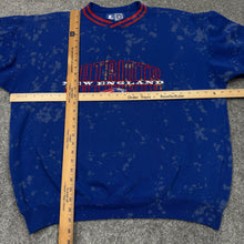 Load image into Gallery viewer, Vintage New England Patriots Starter Sweatshirt L
