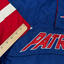 Load image into Gallery viewer, Vintage New England Patriots Starter Puffer Jacket XL