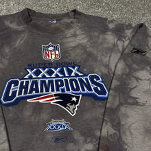 Load image into Gallery viewer, Vintage New England Patriots SB39 Champions Sweatshirt 2XL