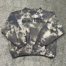 Load image into Gallery viewer, Vintage Martha’s Vineyard Custom Sweatshirt Women’s L/XL