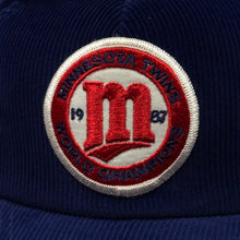 Load image into Gallery viewer, Vintage 1987 Minnesota Twins World Chamnpions Snapback Hat NWT