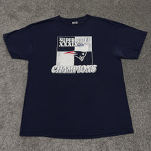 Load image into Gallery viewer, Vintage New England Patriots Super Bowl 39 Champs Shirt M
