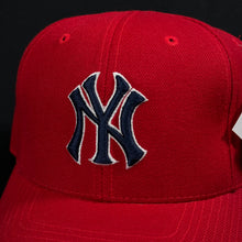 Load image into Gallery viewer, Vintage New York Yankees Red Strapback Hat NWT