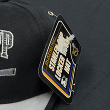 Load image into Gallery viewer, Vintage 1998 Detroit Red Wings Stanley Cup Champions Starter Strapback Hat