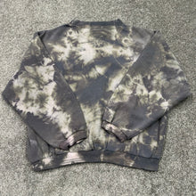 Load image into Gallery viewer, Vintage Martha’s Vineyard Custom Sweatshirt Women’s L/XL