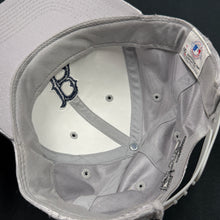Load image into Gallery viewer, Vintage Boston Red Sox Silver PL Snapback Hat