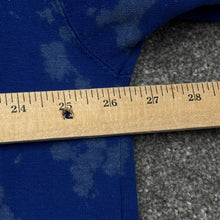 Load image into Gallery viewer, Vintage New England Patriots Starter Sweatshirt L