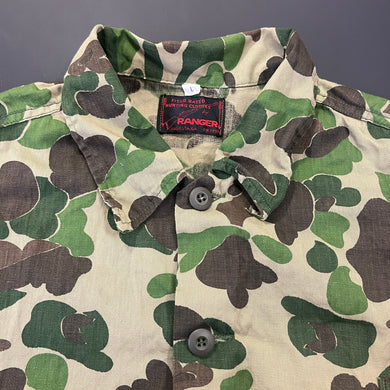 Vintage Camouflage Hunting Button-Up Shirt L