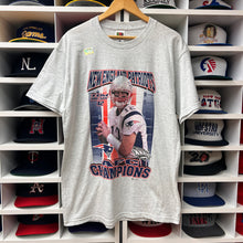 Load image into Gallery viewer, Vintage 2002 Tom Brady Patriots Shirt L