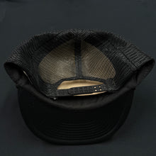 Load image into Gallery viewer, Vintage Harley Davidson Eagle Trucker Snapback Hat