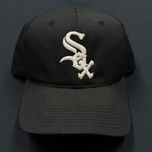 Load image into Gallery viewer, Vintage Chicago White Sox Twill PL Snapback Hat