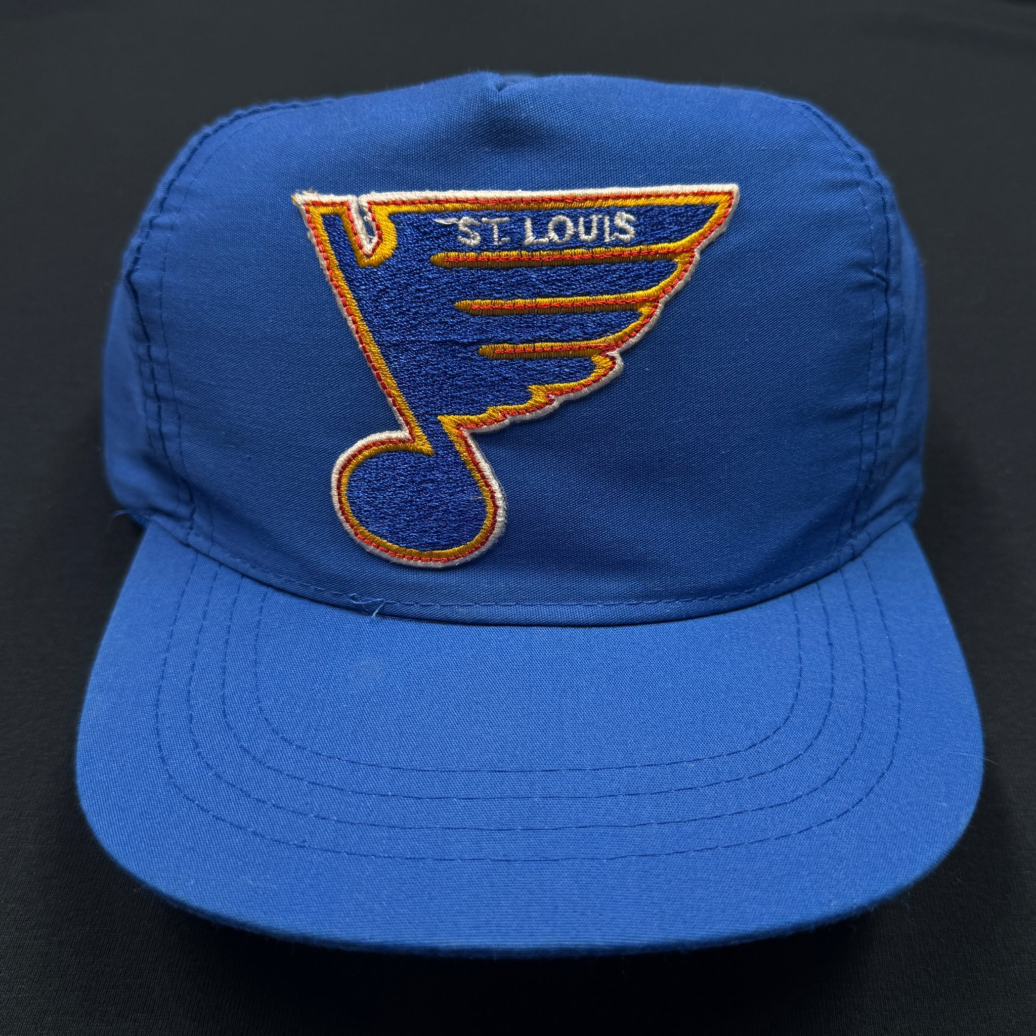 Casquette Snapback Vintage Fairfield Bay Country Club Rouge – Fabriquée USA Occasion