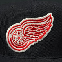 Load image into Gallery viewer, Vintage Detroit Red Wings Sports Specialties Snapback Hat