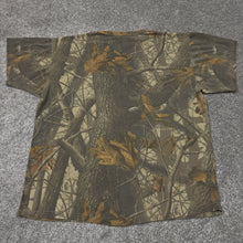 Load image into Gallery viewer, Vintage Realtree Camouflage Pocket Shirt L/XL
