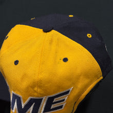 Load image into Gallery viewer, Vintage Notre Dame Irish Split Snapback Hat