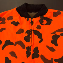 Load image into Gallery viewer, Vintage Reversible Camouflage Hunting Jacket M