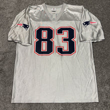 Load image into Gallery viewer, Vintage Wes Welker New England Patriots Jersey L