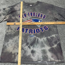 Load image into Gallery viewer, Vintage New England Patriots Riddell Custom Shirt XL