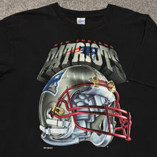 Load image into Gallery viewer, Vintage 1994 New England Patriots Salem Sportswear Shirt XL