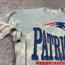 Load image into Gallery viewer, Vintage New England Patriots Sweatshirt L/XL