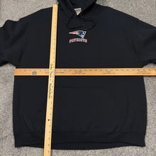 Load image into Gallery viewer, New England Patriots Majestic Sweatshirt XL