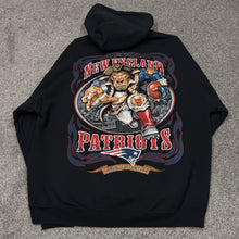 Load image into Gallery viewer, New England Patriots Majestic Sweatshirt XL