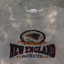 Load image into Gallery viewer, Vintage New England Patriots Sweatshirt XS/S