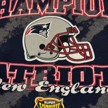 Load image into Gallery viewer, Vintage New England Patriots Sweatshirt S/M