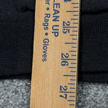Load image into Gallery viewer, Vintage Boston Bruins Sweatshirt M/L