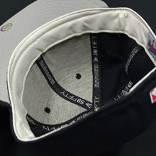 Load image into Gallery viewer, Vintage 1999 New York Yankees World Series New Era Fitted Hat 7