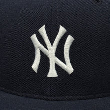 Load image into Gallery viewer, Vintage New York Yankees New Era Fitted Hat 7 1/8