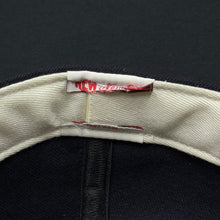 Load image into Gallery viewer, Vintage New York Yankees New Era Fitted Hat 7 1/8