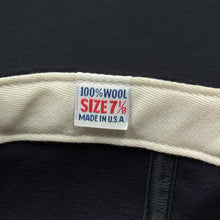 Load image into Gallery viewer, Vintage New York Yankees New Era Fitted Hat 7 1/8